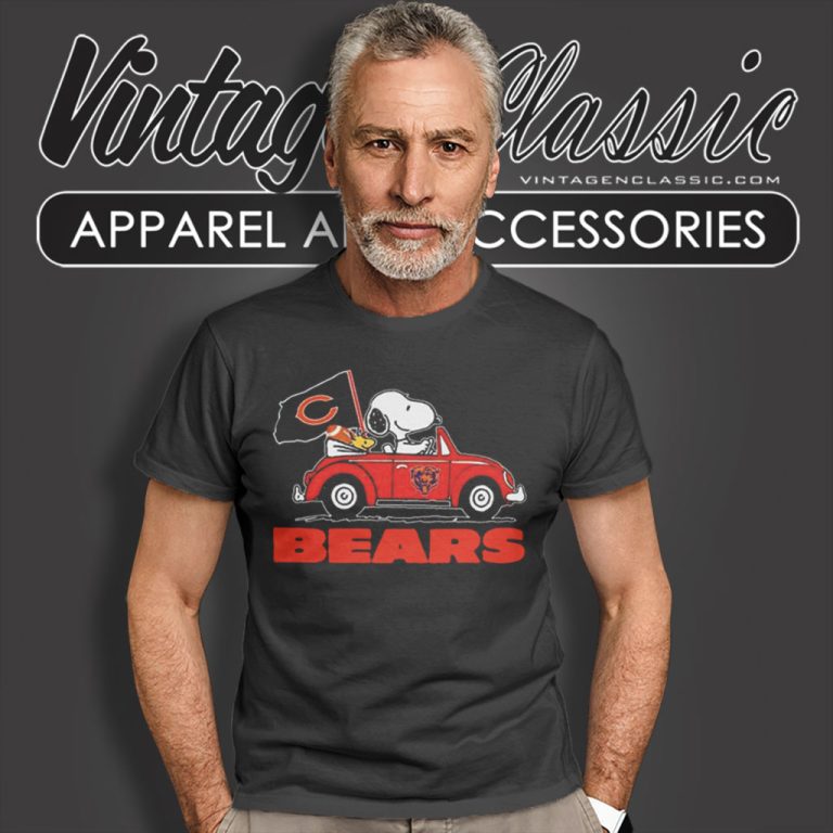 Snoopy Woodstock Driving Car Chicago Bears T Shirt Snoopy Woodstock Driving Car Chicago Bears T Shirt