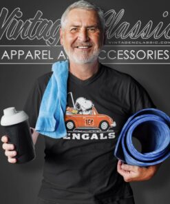 Snoopy Woodstock Driving Car Cincinnati Bengals V Neck TShirt