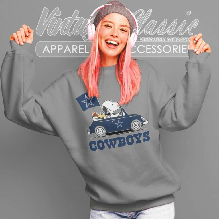Snoopy Woodstock Driving Car Dallas Cowboys Sweatshirt Snoopy Woodstock Driving Car Dallas Cowboys Sweatshirt
