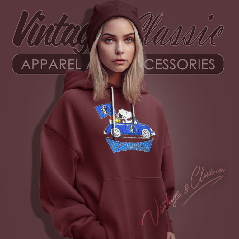 Snoopy Woodstock Driving Car Dallas Mavericks Hoodie Snoopy Woodstock Driving Car Dallas Mavericks Hoodie