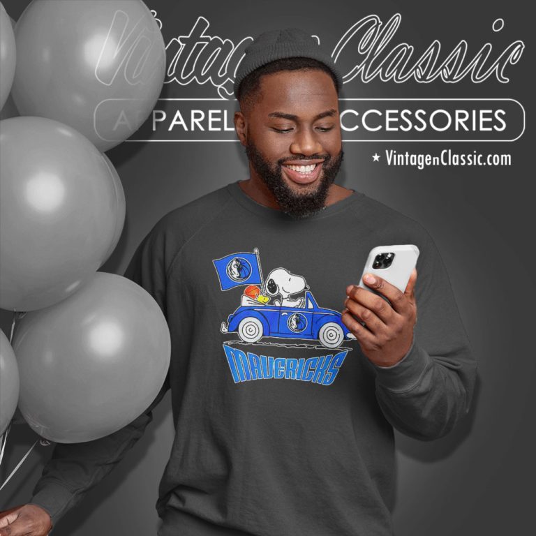 Snoopy Woodstock Driving Car Dallas Mavericks Sweatshirt Snoopy Woodstock Driving Car Dallas Mavericks Sweatshirt