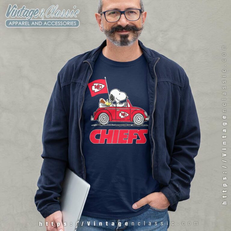Snoopy Woodstock Driving Car Kansas City Chiefs Long Sleeve Tee Snoopy Woodstock Driving Car Kansas City Chiefs Long Sleeve Tee
