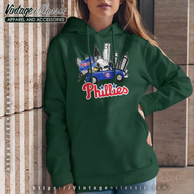 Snoopy Woodstock Driving Car Philadelphia Phillies Hoodie Snoopy Woodstock Driving Car Philadelphia Phillies Hoodie