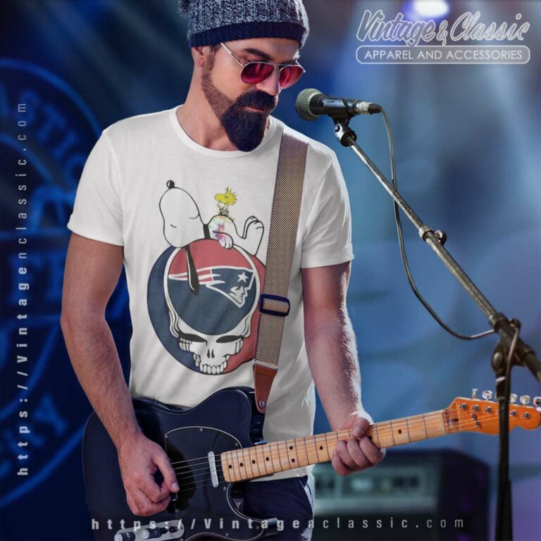 Snoopy Woodstock Grateful Dead New England Patriots T Shirt Snoopy Woodstock Grateful Dead New England Patriots T Shirt