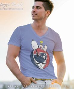 Snoopy Woodstock Grateful Dead New England Patriots V Neck TShirt