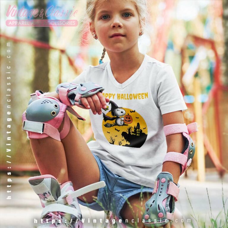 Snoopy Woodstock Halloween kids Vneck Snoopy Woodstock Halloween kids Vneck