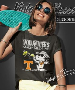 Snoopy Woodstock Tennessee Volunteers Makes Me Drinks Women T Shirt
