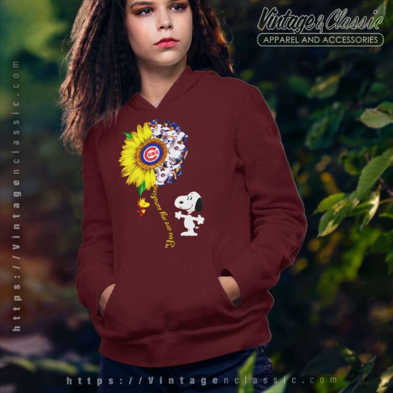 Snoopy Woodstock You Are My Sunshine Chicago Cubs Hoodie Snoopy Woodstock You Are My Sunshine Chicago Cubs Hoodie