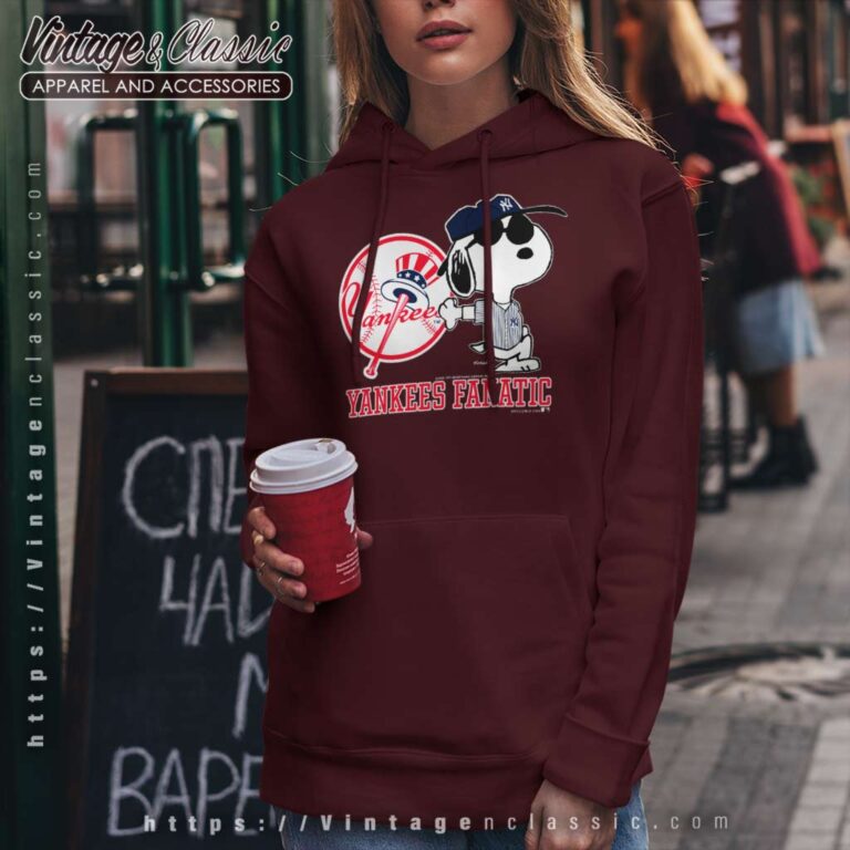 Snoopy Yankees Fanatic MLB Hoodie Snoopy Yankees Fanatic MLB Hoodie