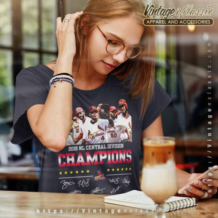 St Louis Cardinals 2019 Nl Central Division Champions Signature Women TShirt St Louis Cardinals 2019 Nl Central Division Champions Signature Women TShirt
