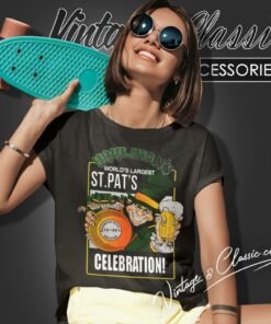 St Patricks Day Houlihans Beer Leprechaun Women T Shirt