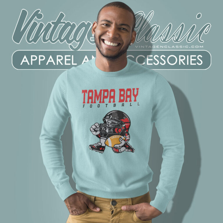 Tampa Bay Buccaneers Football Helmet Vintage Sweatshirt Tampa Bay Buccaneers Football Helmet Vintage Sweatshirt