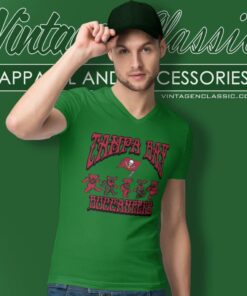 Tampa Bay Buccaneers Grateful Dead Dancing Bears V Neck TShirt