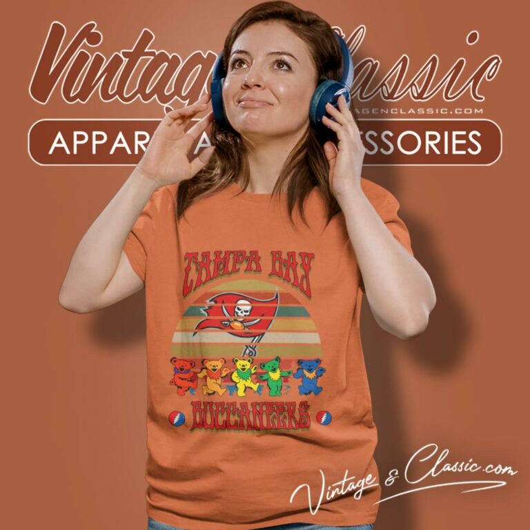 Tampa Bay Buccaneers Nfl Grateful Dancing Bears Retro Women T Shirt Tampa Bay Buccaneers Nfl Grateful Dancing Bears Retro Women T Shirt