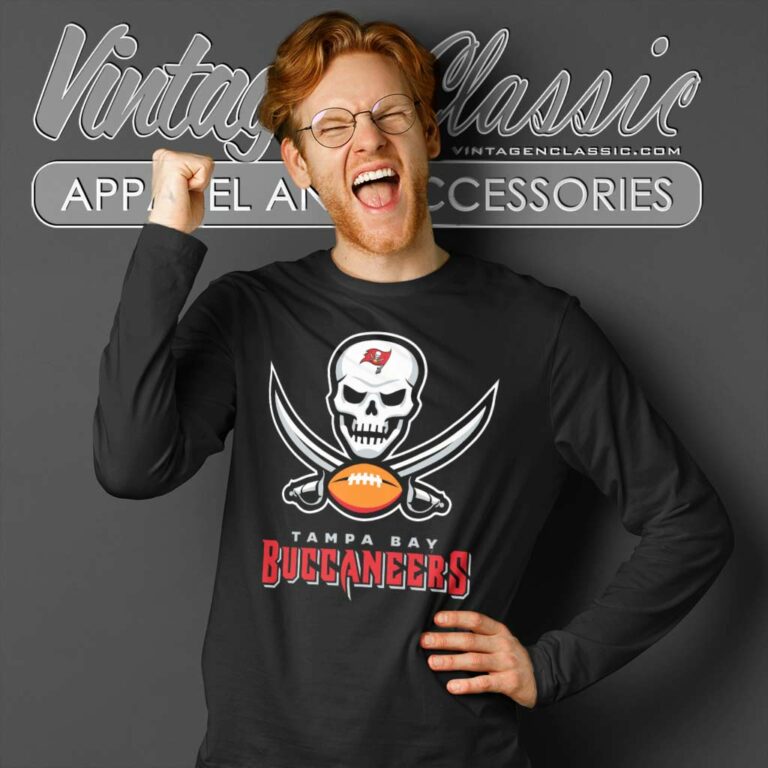 Tampa Bay Buccaneers Skull Long Sleeve Tee Tampa Bay Buccaneers Skull Long Sleeve Tee