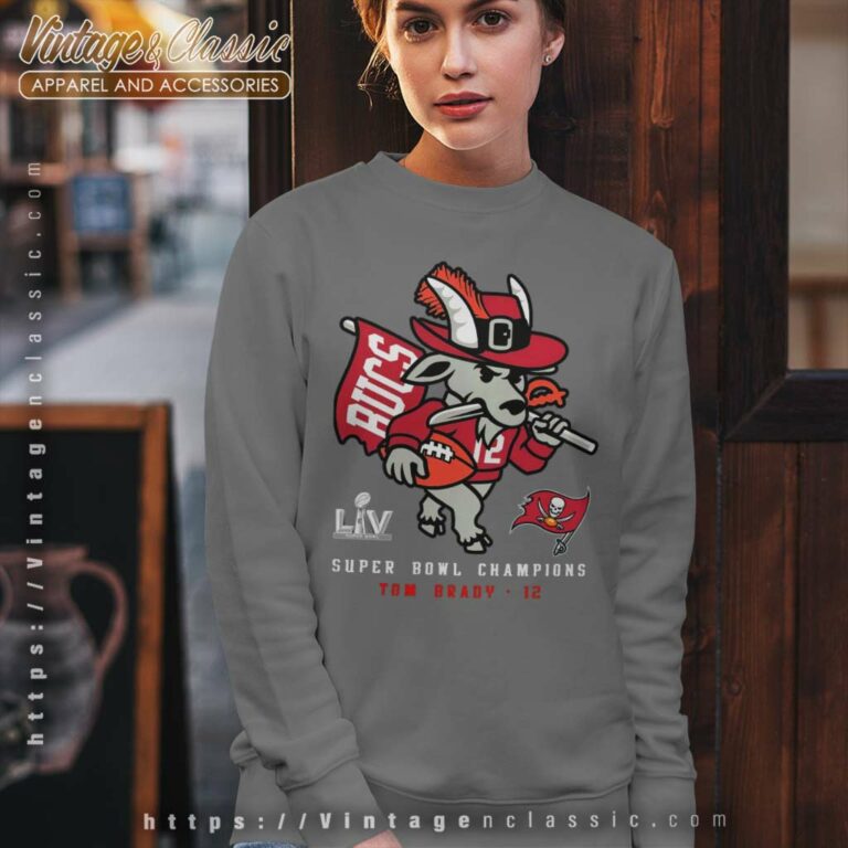 Tampa Bay Buccaneers Tom Brady Super Bowl Lvl Champions Goat Hometown Player Sweatshirt Tampa Bay Buccaneers Tom Brady Super Bowl Lvl Champions Goat Hometown Player Sweatshirt