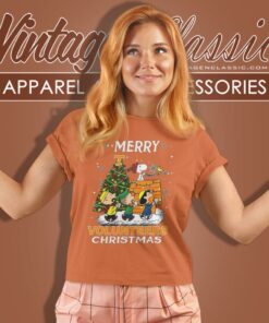 Tennessee Volunteers Snoopy And Friends Merry Christmas Women T Shirt