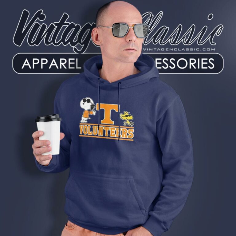 Tennessee Volunteers Snoopy And Woodstock Hoodie Tennessee Volunteers Snoopy And Woodstock Hoodie