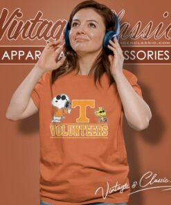 Tennessee Volunteers Snoopy And Woodstock Women T Shirt
