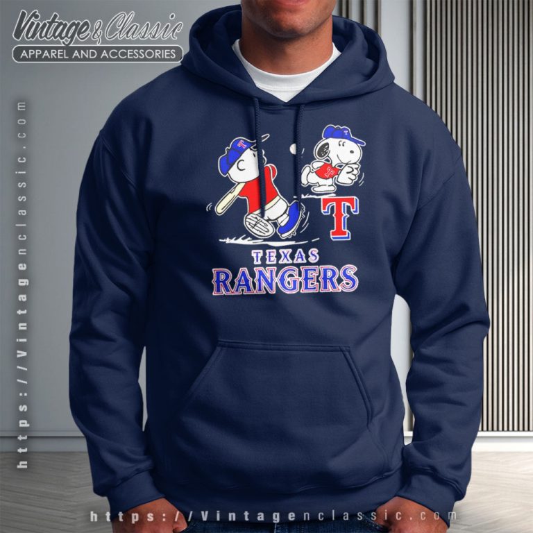 Texas Rangers Charlie Brown And Snoopy Playing Baseball Hoodie Texas Rangers Charlie Brown And Snoopy Playing Baseball Hoodie