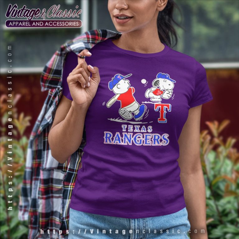 Texas Rangers Charlie Brown And Snoopy Playing Baseball Women T Shirt Texas Rangers Charlie Brown And Snoopy Playing Baseball Women T Shirt