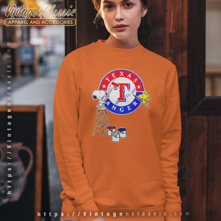 Texas Rangers Snoopy And Woodstock Painting Logo Sweatshirt Texas Rangers Snoopy And Woodstock Painting Logo Sweatshirt