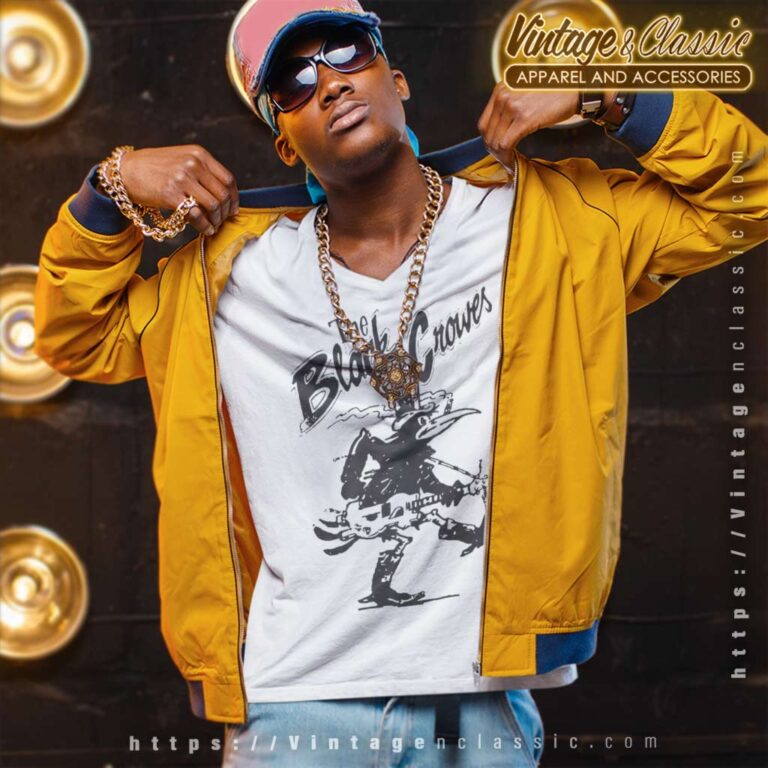 The Black Crowes With Guitar V Neck TShirt The Black Crowes With Guitar V Neck TShirt