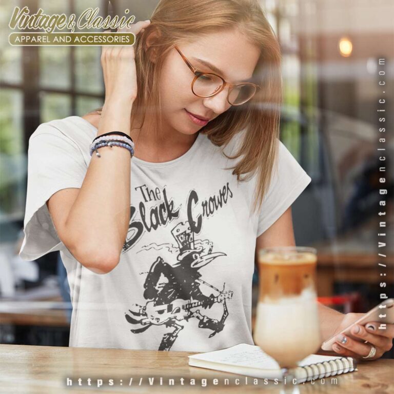 The Black Crowes With Guitar Women TShirt The Black Crowes With Guitar Women TShirt