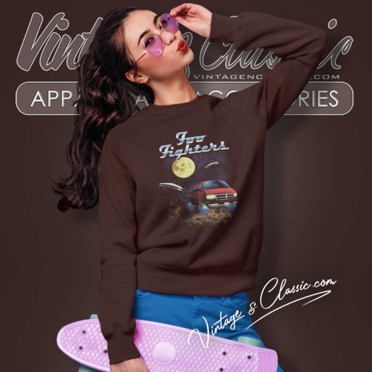The Foo Fighters Van Tour Shirt Announce 25th Anniversary Sweatshirt The Foo Fighters Van Tour Shirt Announce 25th Anniversary Sweatshirt