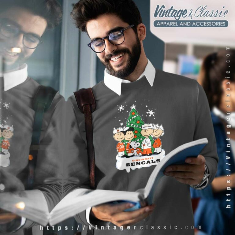 The Peanuts Movie Christmas Tree Cincinnati Bengals Sweatshirt The Peanuts Movie Christmas Tree Cincinnati Bengals Sweatshirt