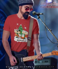 The Peanuts Movie Christmas Tree Cincinnati Bengals T Shirt