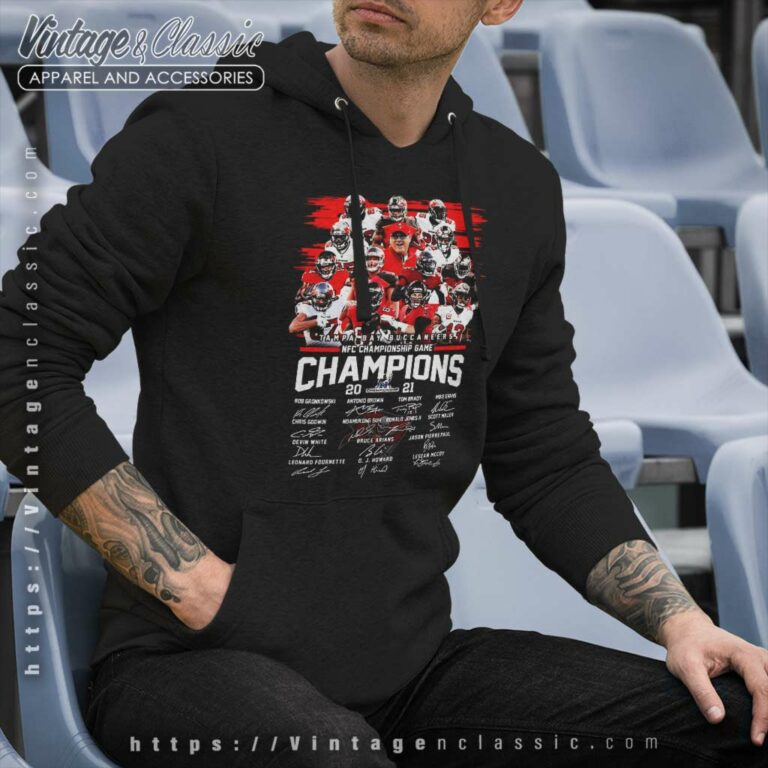 The Tampa Bay Buccaneers Players Super Bowl Lv Champions 2021 Signatures Hoodie The Tampa Bay Buccaneers Players Super Bowl Lv Champions 2021 Signatures Hoodie