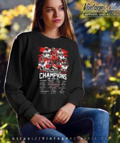 The Tampa Bay Buccaneers Players Super Bowl Lv Champions 2021 Signatures Sweatshirt