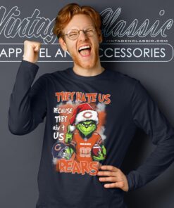 They Hate Us Because They Aint Us Grinch Chicago Bears Christmas Shirt Long Sleeve Tee