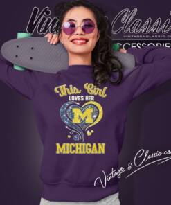 This Girl Loves Her Michigan Wolverines Diamond Heart 2024 Sweatshirt