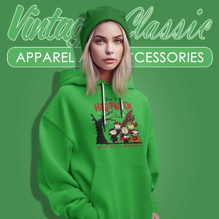 Snoopy Peanuts Time For Halloween And The Love For Atlanta Braves Hoodie Snoopy Peanuts Time For Halloween And The Love For Atlanta Braves Hoodie