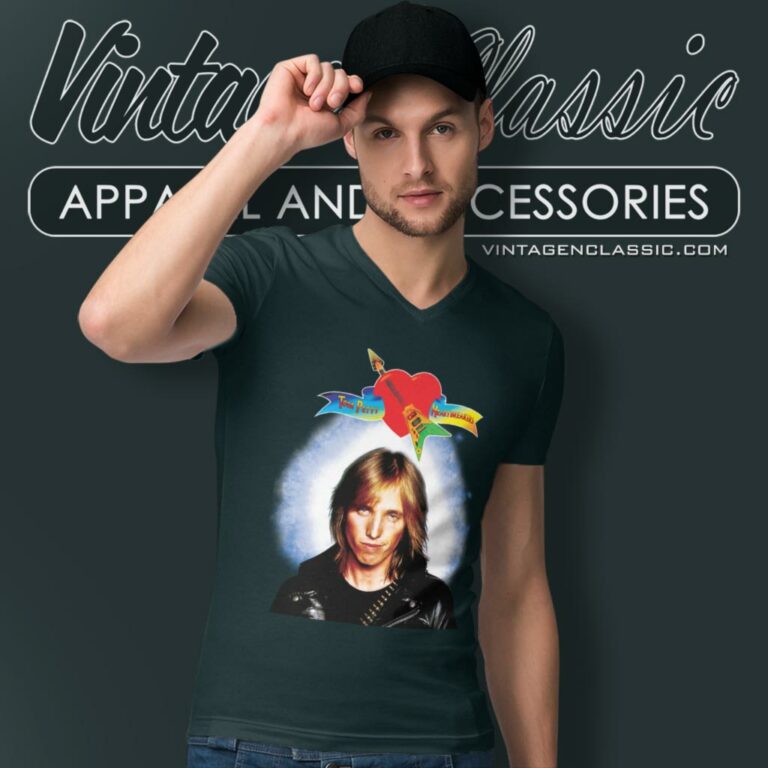 Tom Petty Guitar Heartbreakers V Neck TShirt Tom Petty Guitar Heartbreakers V Neck TShirt