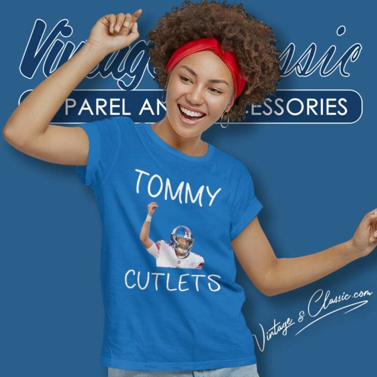 Tommy Cutlets Pinched Fingers Devito Giants Women TShirt Tommy Cutlets Pinched Fingers Devito Giants Women TShirt
