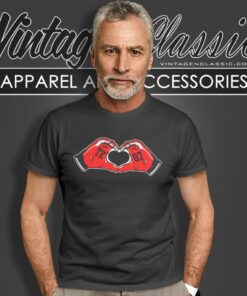 Travis Kelce Kansas City Chiefs Heart Hands T Shirt