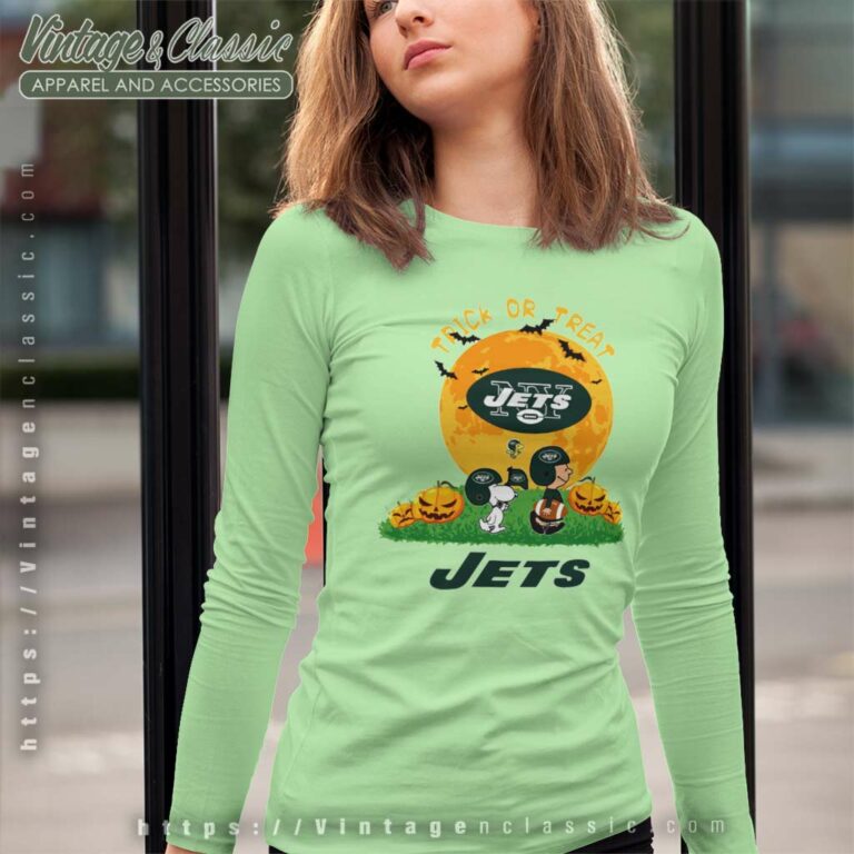 Trick Or Treat Snoopy New York Jets Long Sleeve Tee Trick Or Treat Snoopy New York Jets Long Sleeve Tee