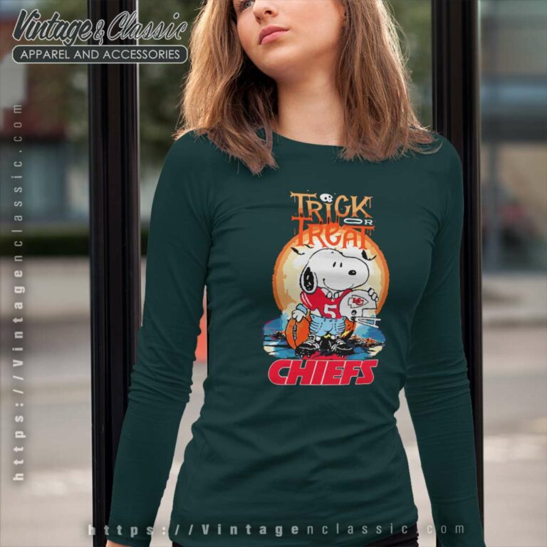 Trick Or Treat Snoopy Teams Kansas City Chiefs Long Sleeve Tee Trick Or Treat Snoopy Teams Kansas City Chiefs Long Sleeve Tee