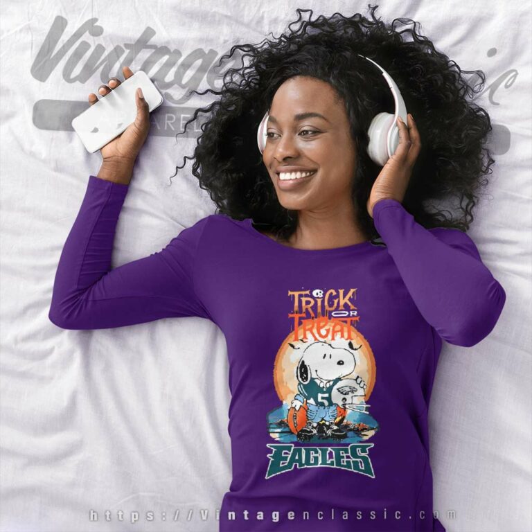 Trick Treat Snoopy Teams Philadelphia Eagles Nfl Long Sleeve Tee Trick Treat Snoopy Teams Philadelphia Eagles Nfl Long Sleeve Tee