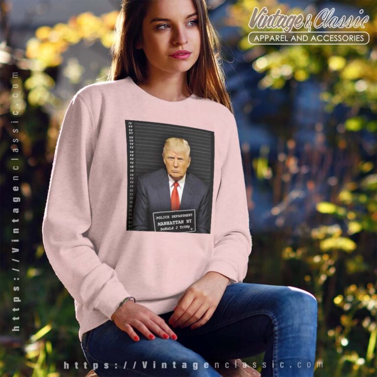 Trump Police Department MANHATTAN Trump Mugshot SWEETSHIRT Trump Police Department MANHATTAN Trump Mugshot SWEETSHIRT
