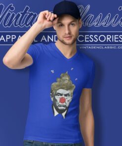 Trump Smells Bad Clown V Neck TShirt