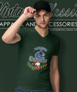 Vancouver Canucks Nhl Santa Snoopy And Woodstock Christmas V Neck TShirt