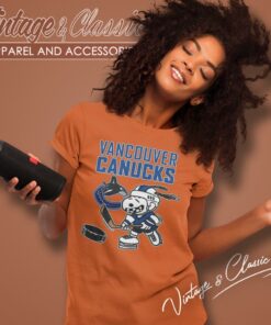 Vancouver Canucks Snoopy Hockey Women T Shirt