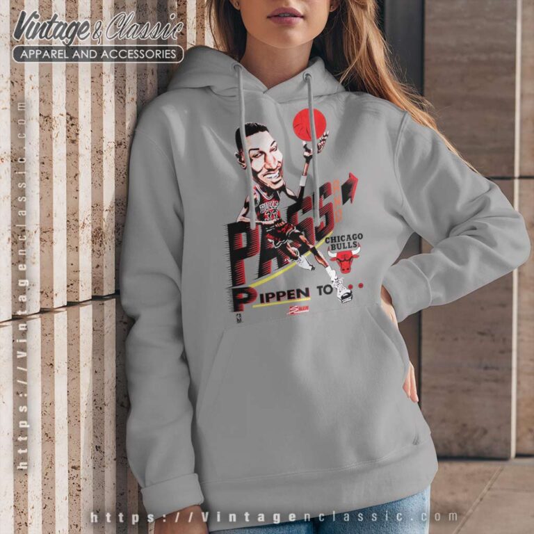 Vintage 1991 Pippen To Jordan Pass And Smash Chicago Bulls Hoodie Vintage 1991 Pippen To Jordan Pass And Smash Chicago Bulls Hoodie