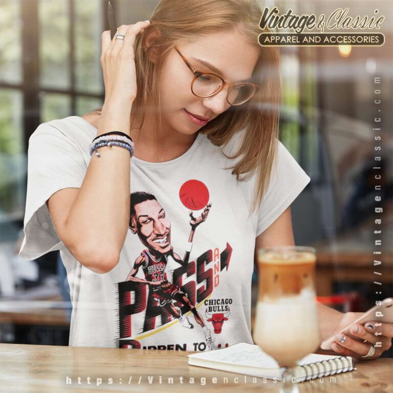 Vintage 1991 Pippen To Jordan Pass And Smash Chicago Bulls Women TShirt Vintage 1991 Pippen To Jordan Pass And Smash Chicago Bulls Women TShirt