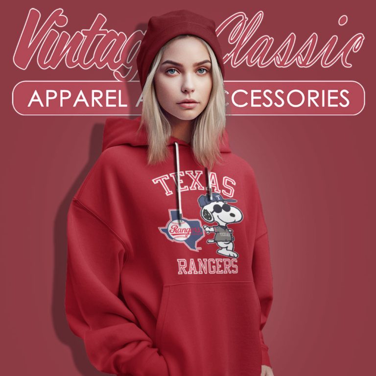 Vintage 80s Texas Rangers And Snoopy Hoodie Vintage 80s Texas Rangers And Snoopy Hoodie