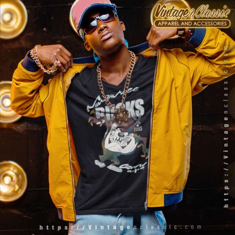 Vintage 90s Milwaukee Bucks Nba Looney Tunes Taz V Neck TShirt Vintage 90s Milwaukee Bucks Nba Looney Tunes Taz V Neck TShirt